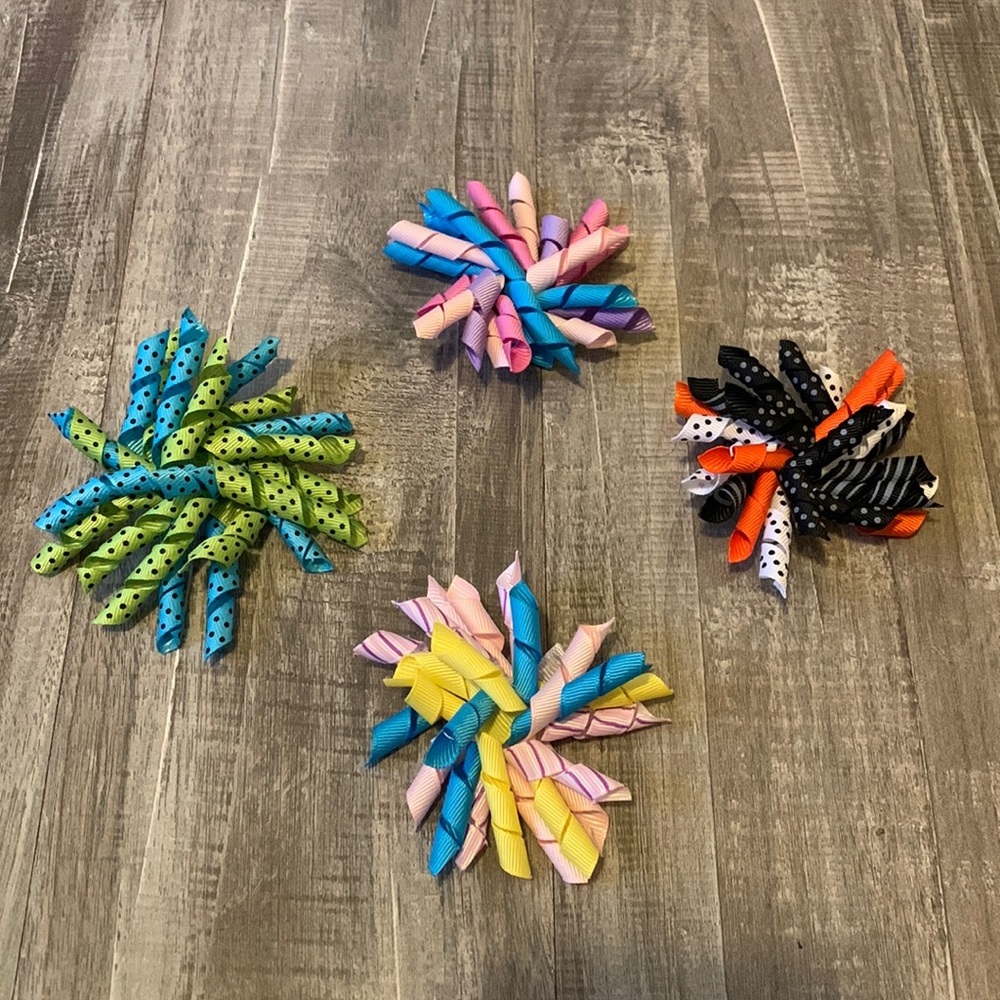 Lot‎ of 4 Korkers hair accessories.